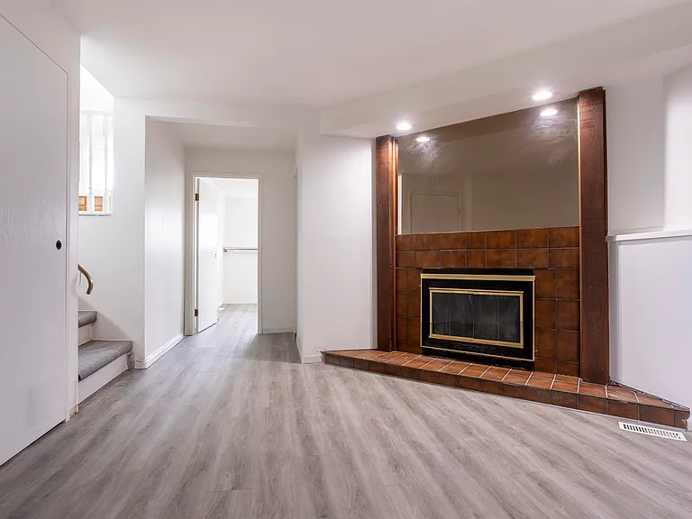 48 Greystone Dr — Photo 21