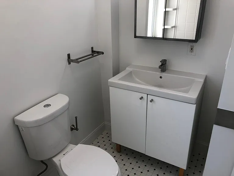 full bath on 2nd floor