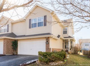 502 N Maggie Ln, Romeoville, IL 60446