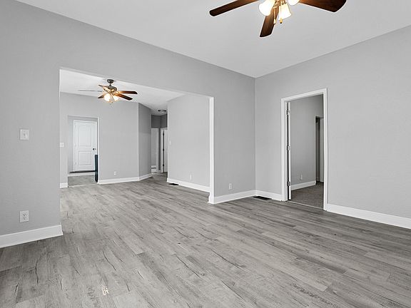2nd image of 546 Washburn Ave