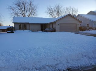 16255 W Marietta Dr, New Berlin, WI 53151