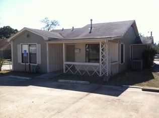 2116 S College Ave, Bryan, TX 77801