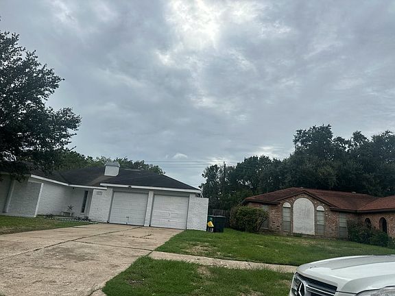 2nd image of 12131 Huntington Park Dr