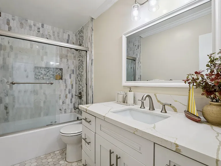 383 Bay Shore Ave #207 — Photo 7