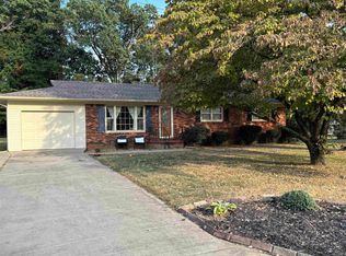 1127 Magnolia Dr, Fulton, KY 42041