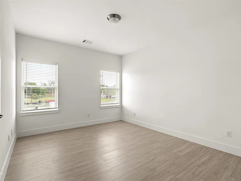 107 Tolima Dove St — Photo 26