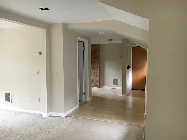 21 S Goodman St #1 — Photo 9