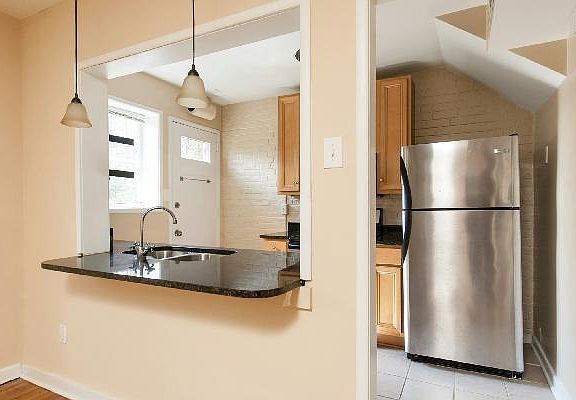 3rd image of 101 Tempsford Ln APT 5