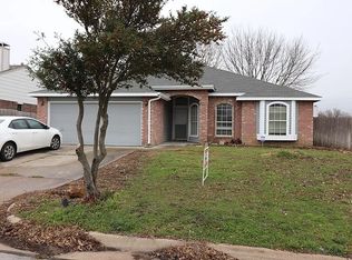 1101 Valley Branch Dr, Arlington, TX 76001