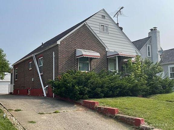 2nd image of 3307 Earlham Dr
