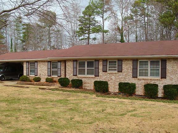2nd image of 3815 Cline Dr SE