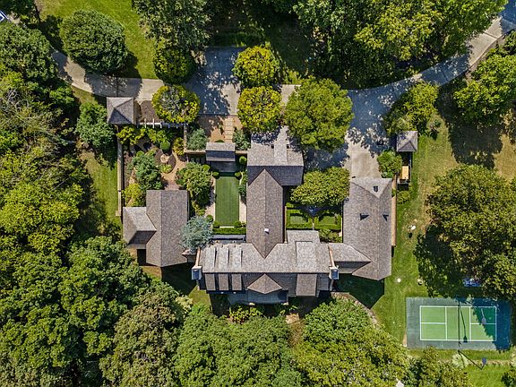 3rd image of 5035 Stonegate Court