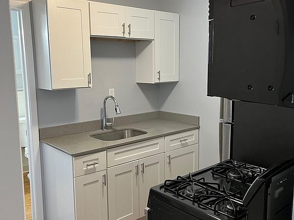 5th image of 3778 W 33rd St APT 8