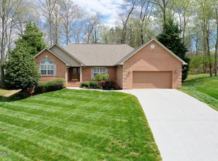 2247 Argonne Dr, Maryville, TN 37804