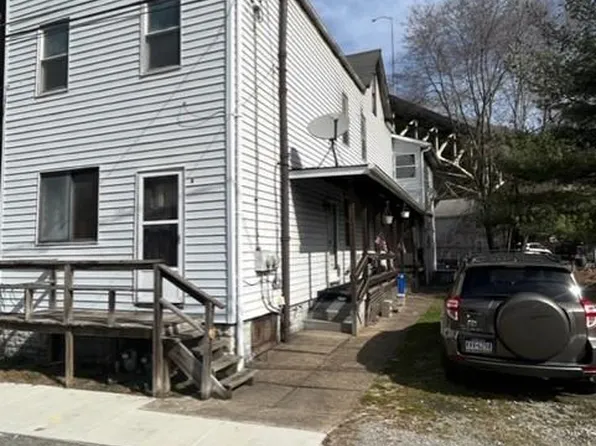 3703 Alexis St, Pittsburgh, PA 15207