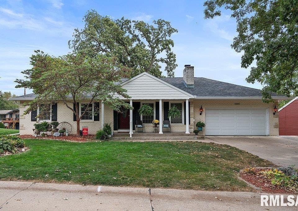 1st image of 4405 Royal Oaks Dr