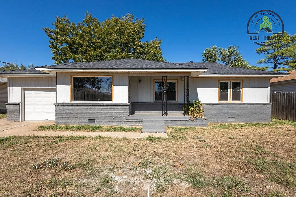 3 bed, $995 — Photo 1
