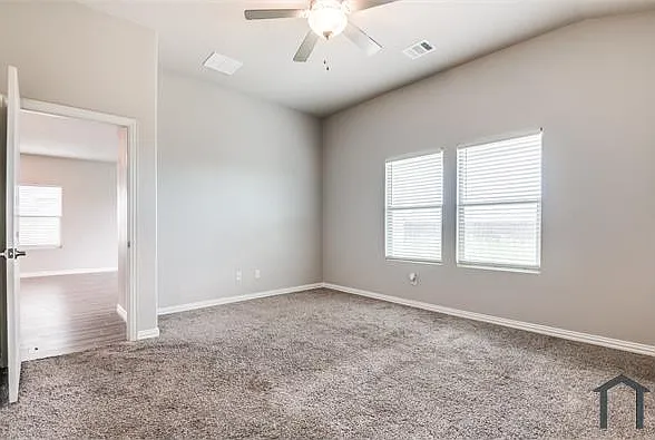 5219 Amistad Ave — Photo 9