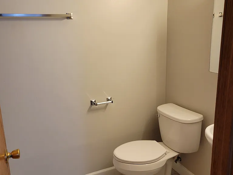 459 Skokie Ln — Photo 14