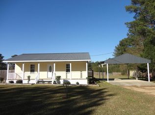 11 Martin Ln, Collins, MS 39428