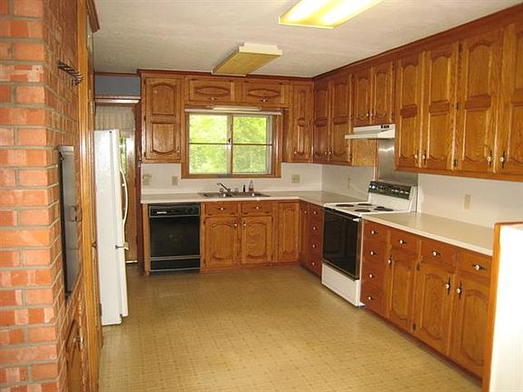 2nd image of 3537 Labadie Dr