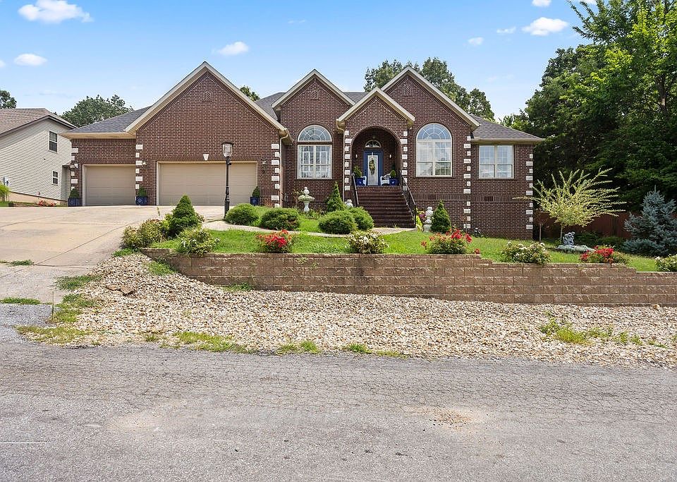 1st image of 9 Constance Cir