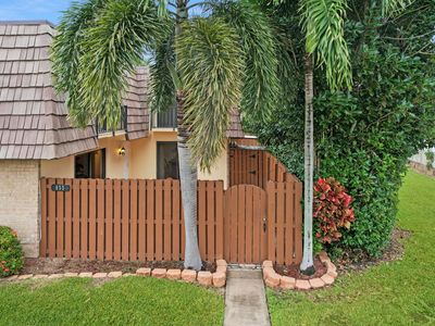 833 Springdale Circle #83c, Lake Worth, FL, 33461