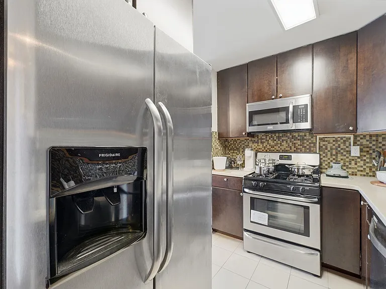 6050 Boulevard East #16E — Photo 16