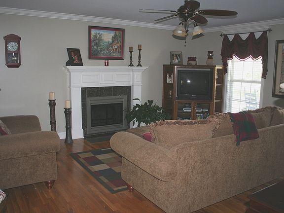 5th image of 111 Epps Wood Ct N