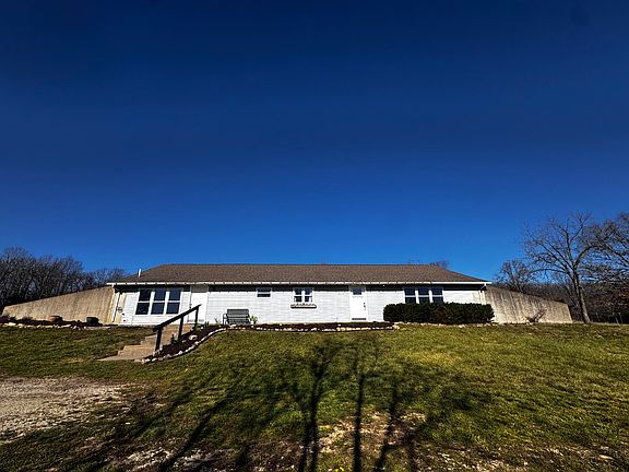 3rd image of 2179 Cantrell Road