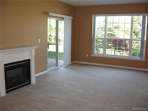 3rd image of 16809 Carriage Way #22
