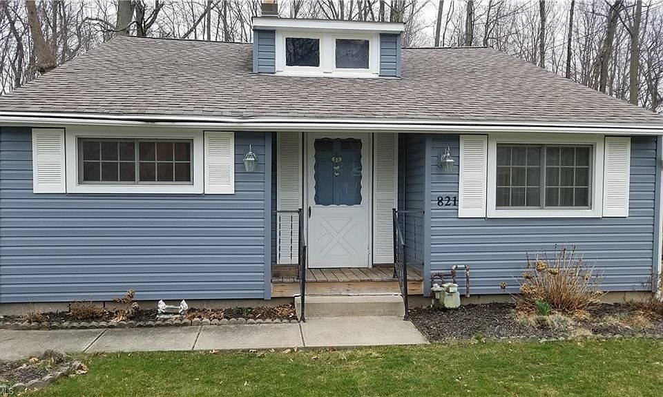 1st image of 821 Eaglewood Dr
