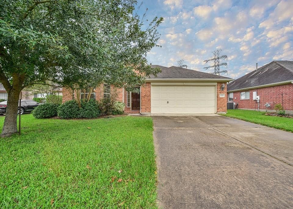 1st image of 1839 Park Oak Dr