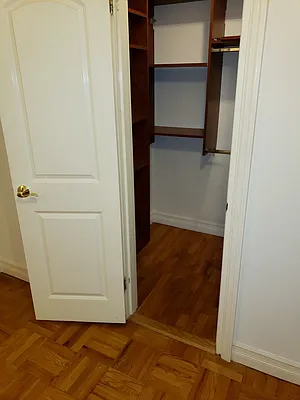 Rented by Metro Garden Realty NYC | media 41