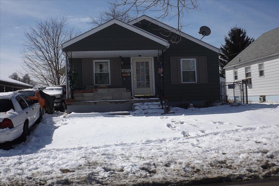 1st image of 1519 Watervliet Ave