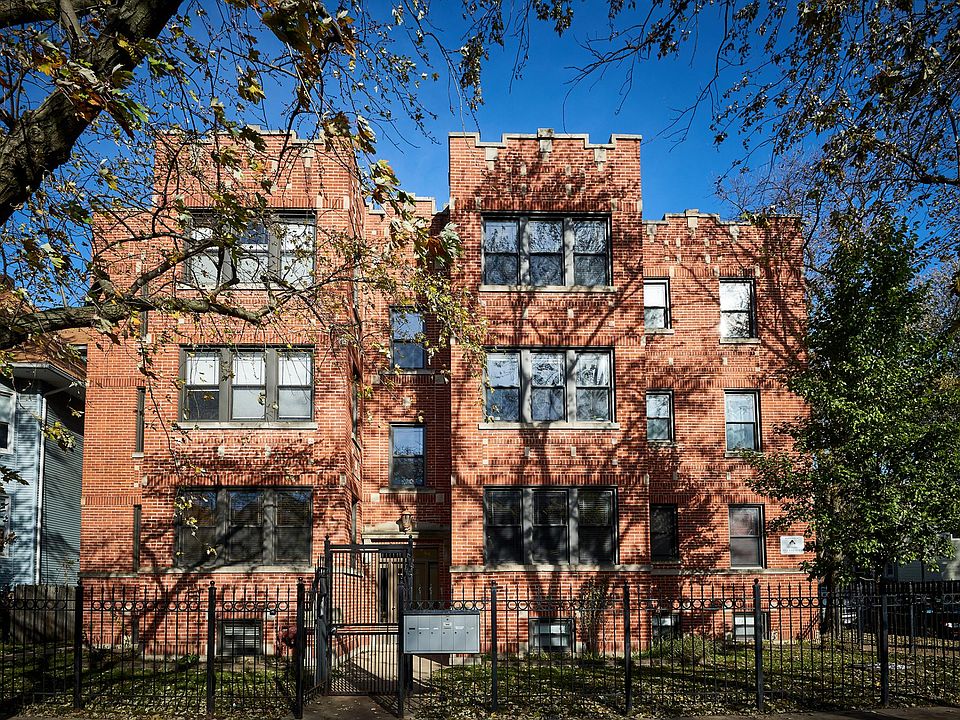 1st image of 1900 W Touhy Ave #2