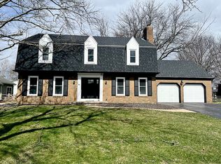 888 Sandalwood Rd E, Perrysburg, OH 43551