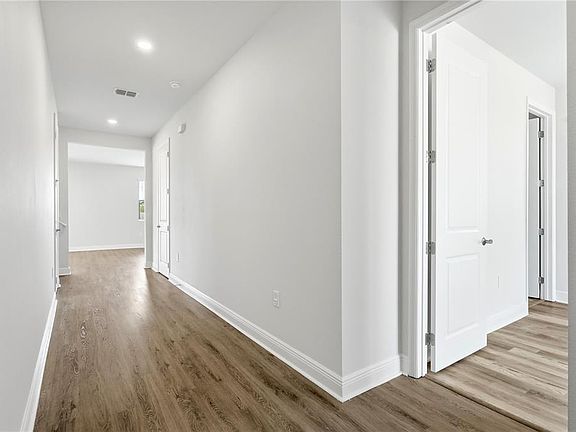 2nd image of 1128 SUGARWOOD STREET