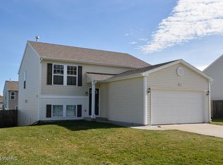 1537 Darlington Trl, Kalamazoo, MI 49009