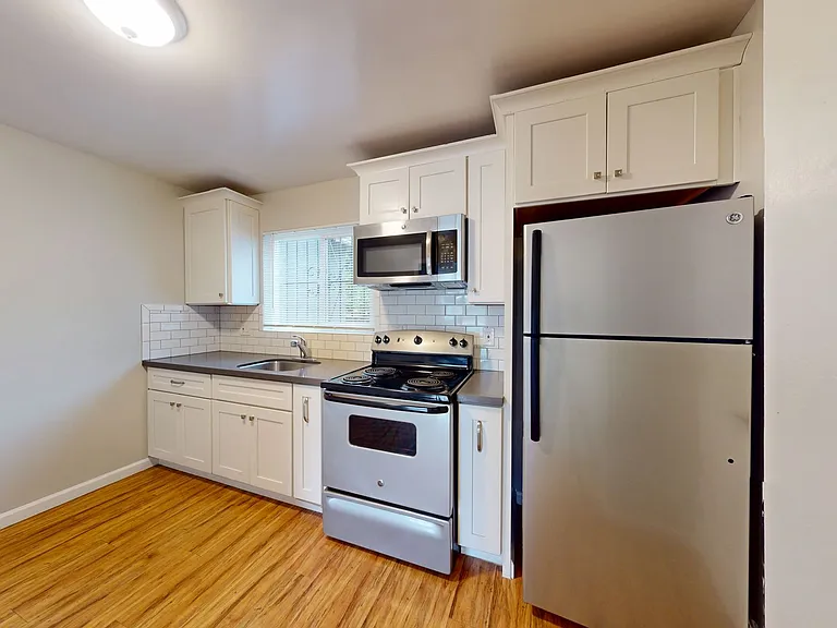 2377 Downer Ave — Photo 12