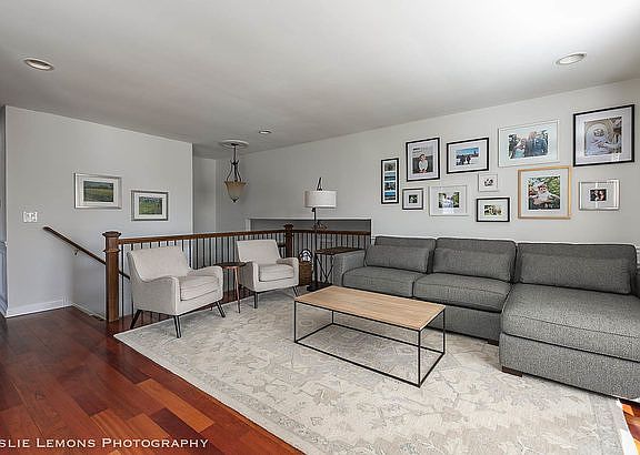2nd image of 23W326 Woodcrest Ct E