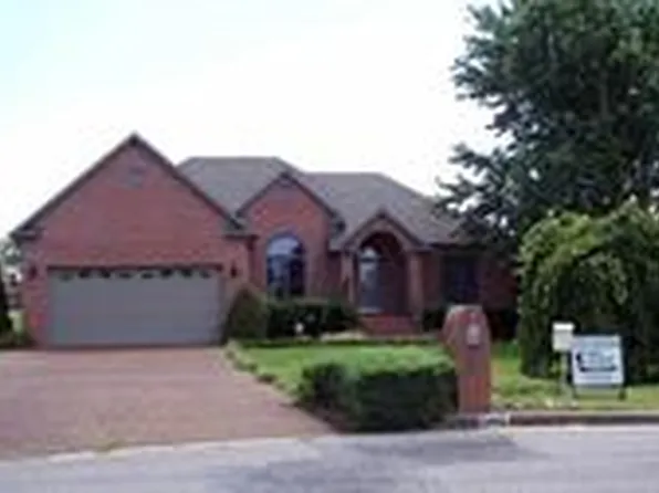 1400 Yellow Twig Ln, Dyersburg, TN 38024