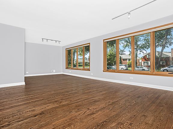 5th image of 8509 Trumbull Ave