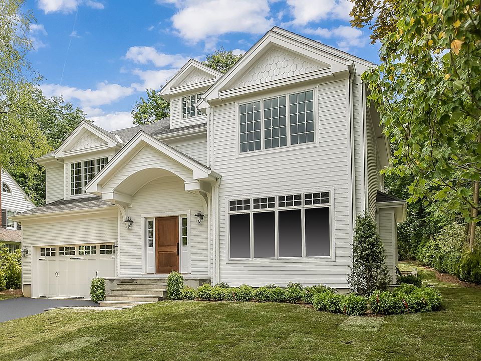 96 Walworth Ave Scarsdale, NY 10583 (003 of 32).jpg