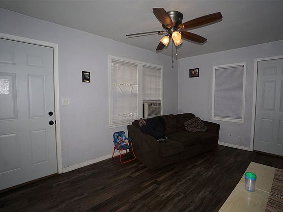 3rd image of 429 Liberty Blvd