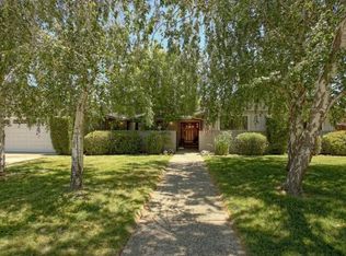 881 Lockhaven Dr, Los Altos, CA 94024