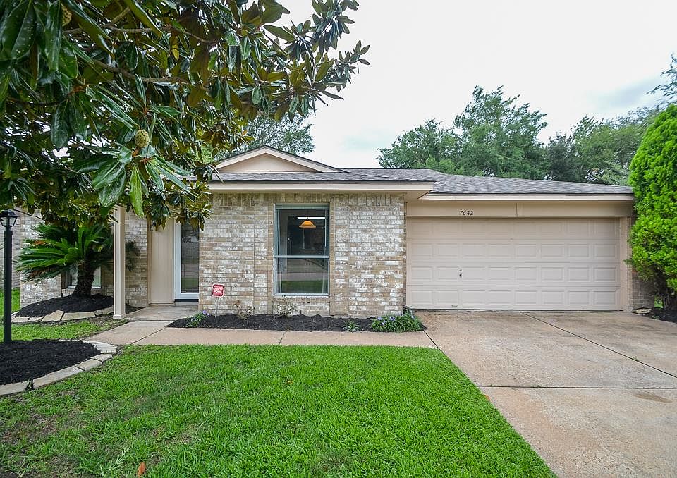 1st image of 7642 Western Oak Ln