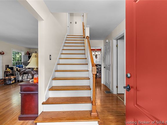 3rd image of 8410 Woodland Road