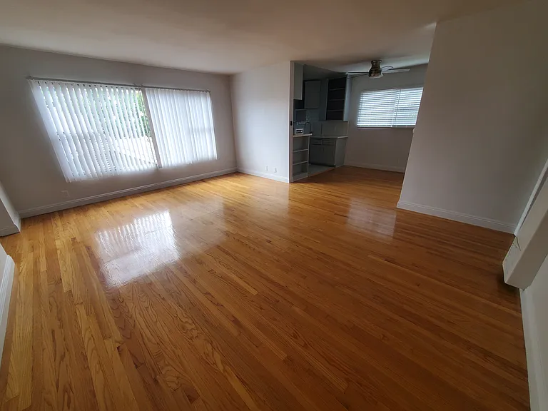 330 Orizaba Ave #2 — Photo 3