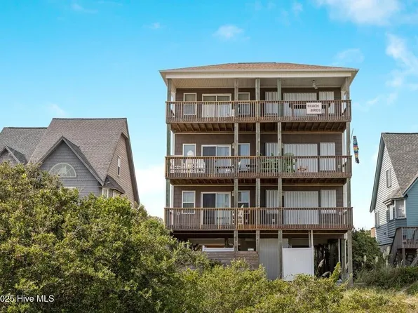 104 Windward Drive, Surf City, NC 28445
